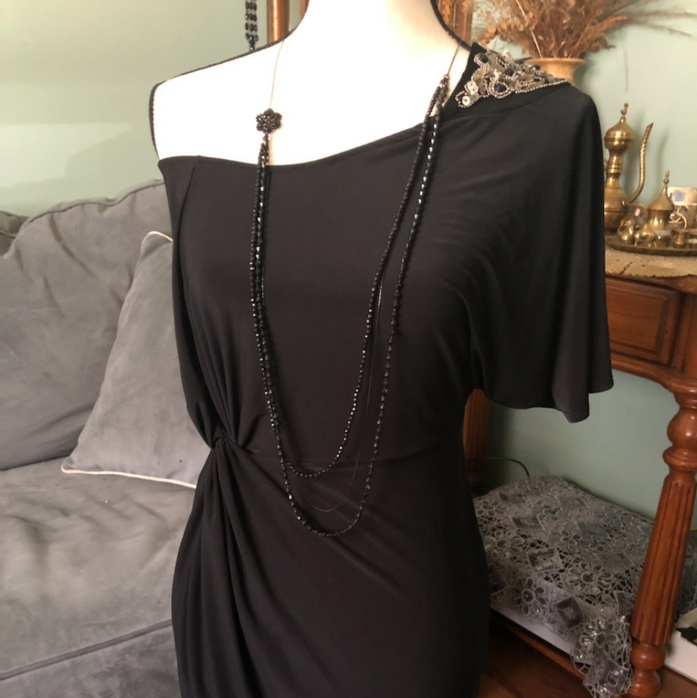 One sleeve dress